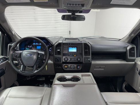 Used 2022 Ford F550 4x4 Crew Cab Super Duty w/ Power Equipment Group image 13