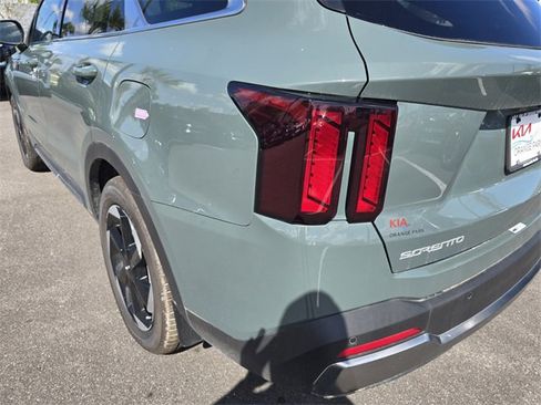 New 2025 Kia Sorento EX image 5