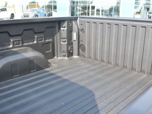 New 2026 Chevrolet Silverado 1500 High Country w/ High Country Premium Package AWD/4WD image 13