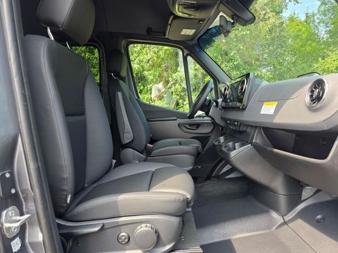 New 2026 Mercedes-Benz Sprinter 2500 image 27