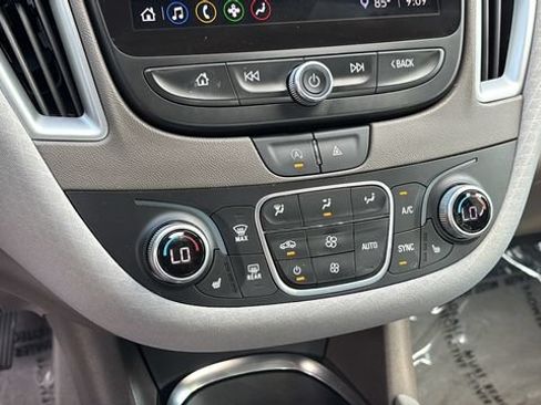 Used 2024 Chevrolet Malibu LT FWD image 30