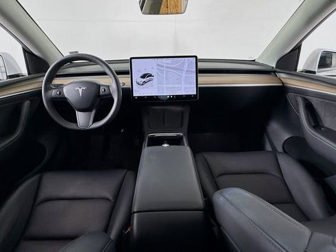 Used 2023 Tesla Model Y Long Range image 38