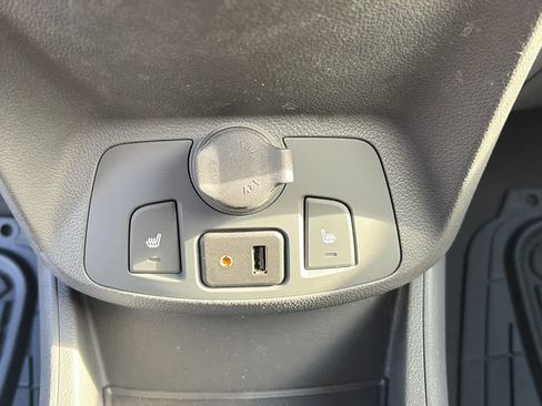 Used 2014 Chevrolet Spark LT image 18