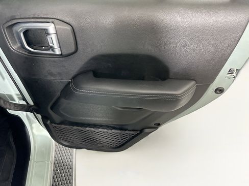 Used 2023 Jeep Wrangler Unlimited Sahara w/ Cold Weather Group AWD/4WD image 28