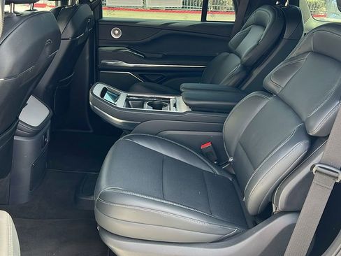 Certified 2025 Lincoln Navigator Reserve w/ Jet Appearance Package image 11