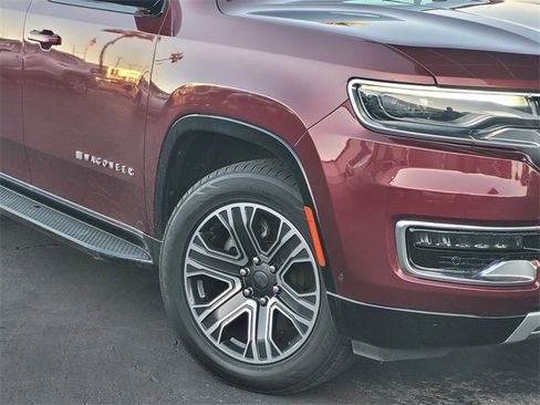 Used 2024 Jeep Wagoneer Series II w/ Flexible Seating Group image 3