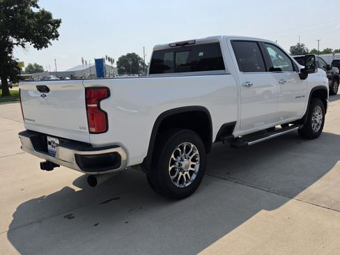 Certified 2026 Chevrolet Silverado 2500 LTZ w/ LTZ Premium Package AWD/4WD image 5