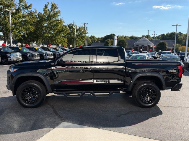 Used 2023 Chevrolet Colorado Trail Boss w/ Technology Package AWD/4WD image 7
