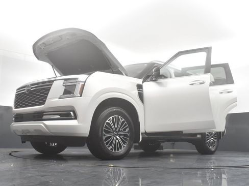 New 2026 Nissan Armada Platinum image 40