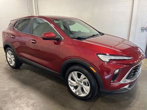 Used 2024 Buick Encore GX Preferred FWD image 3