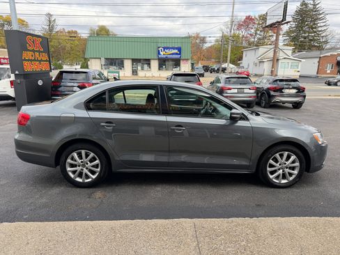 Used 2012 Volkswagen Jetta SE image 8