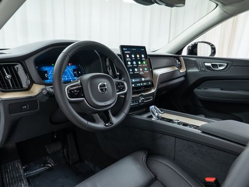 New 2026 Volvo XC60 B5 Ultra w/ Climate Package AWD/4WD image 12