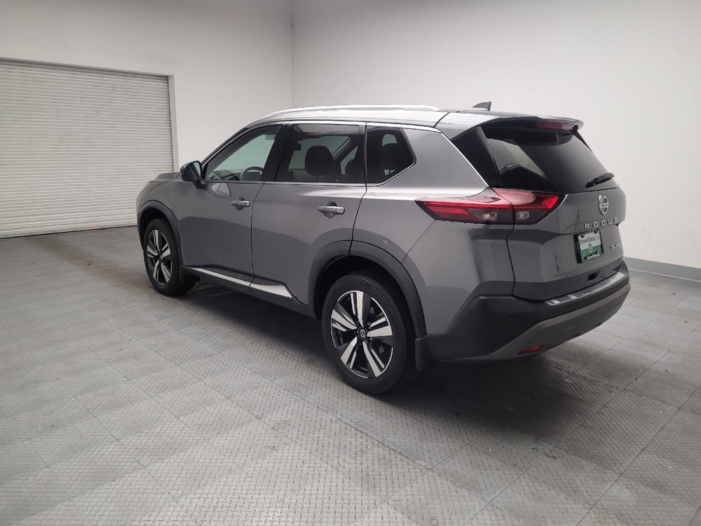 Used 2021 Nissan Rogue SL AWD/4WD image 3
