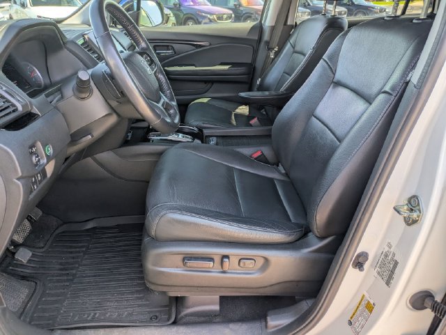 Used 2021 Honda Pilot Touring image 14