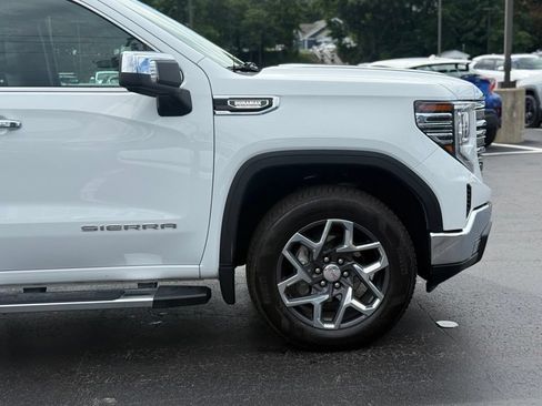 Used 2023 GMC Sierra 1500 SLT w/ SLT Premium Package AWD/4WD image 10