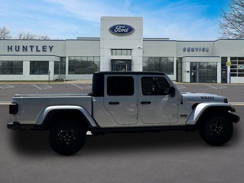 Used 2022 Jeep Gladiator Sport AWD/4WD image 4