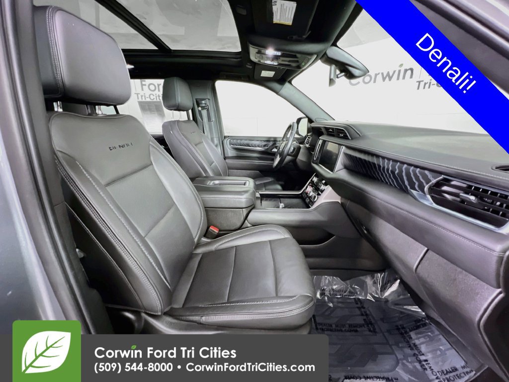 Used 2022 GMC Yukon XL Denali AWD/4WD image 18