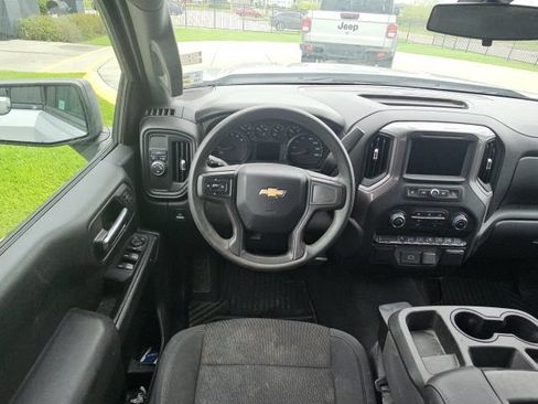 Used 2020 Chevrolet Silverado 1500 Custom w/ Custom Value Package RWD image 23