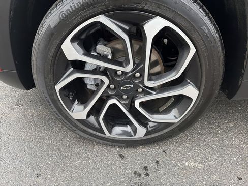 Used 2024 Chevrolet Trax RS w/ Sunroof Package image 9