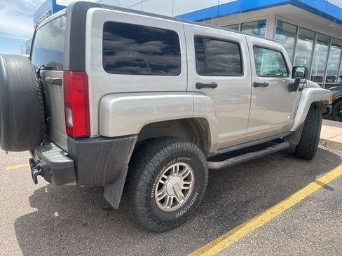 Used 2009 HUMMER H3 AWD/4WD image 4