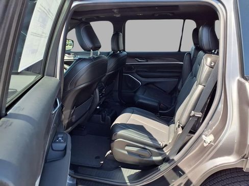 New 2026 Jeep Grand Cherokee L Limited AWD/4WD image 25