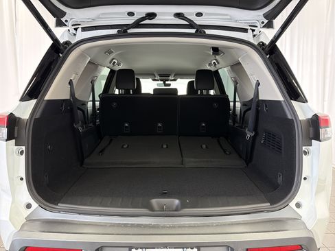 New 2026 Nissan Pathfinder SL FWD image 16