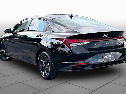 Used 2023 Hyundai Elantra SEL FWD image 12