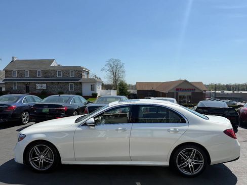 Used 2017 Mercedes-Benz E 300 4MATIC w/ Premium 2 Package image 4