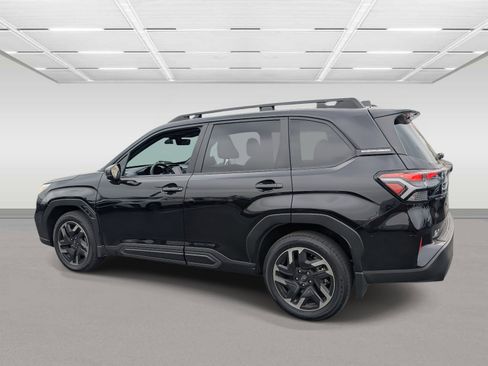 Certified 2025 Subaru Forester Limited image 3