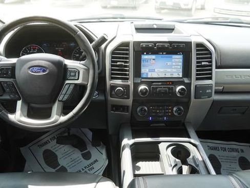 Used 2019 Ford F250 Platinum w/ Platinum Ultimate Package AWD/4WD image 14