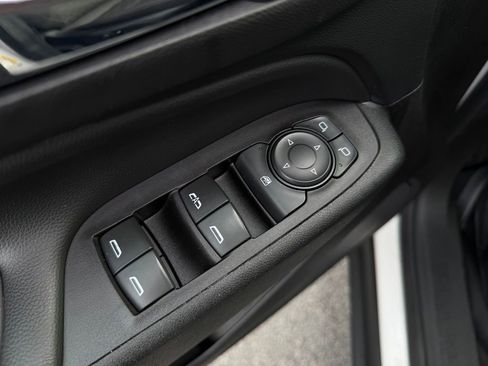 Used 2020 Chevrolet Equinox LT AWD/4WD image 13