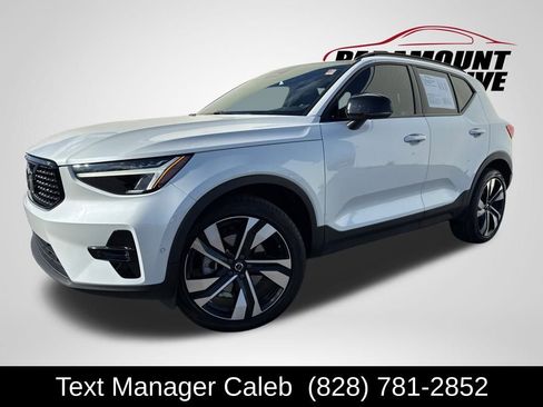 Used 2024 Volvo XC40 B5 Plus w/ Climate Package image 1
