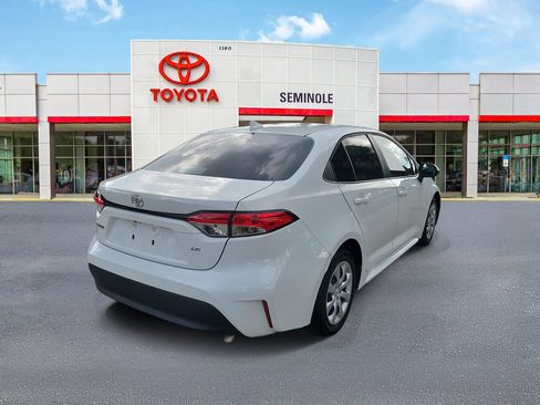 Used 2024 Toyota Corolla LE FWD image 3