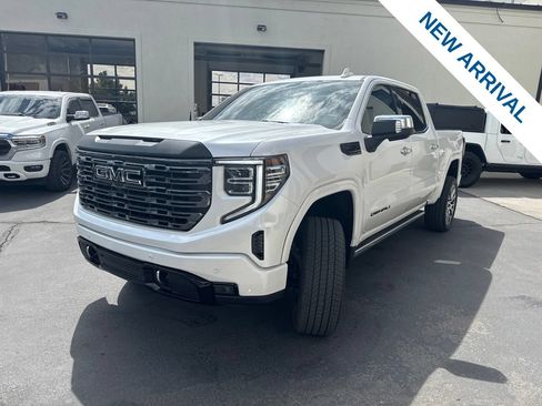 Used 2024 GMC Sierra 1500 Denali Ultimate AWD/4WD image 3