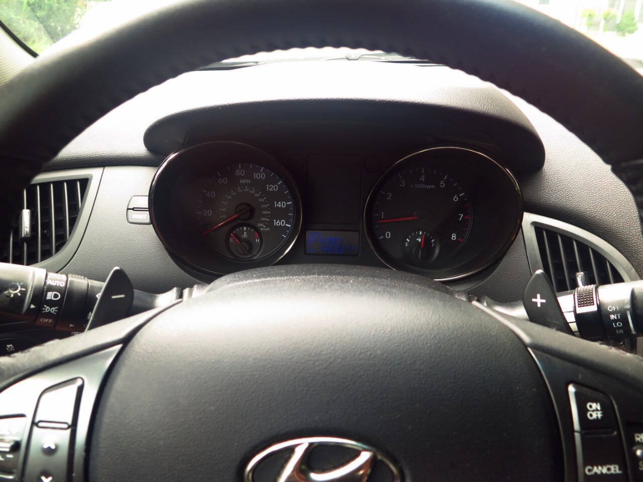 Used 2011 Hyundai Genesis 3.8 RWD image 8