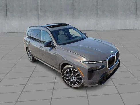 Used 2024 BMW X7 M60i w/ Executive Package AWD/4WD image 2