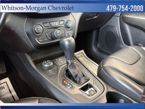 Used 2020 Jeep Cherokee Trailhawk w/ Comfort/Convenience Group AWD/4WD image 28