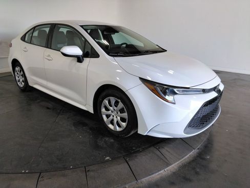 Used 2020 Toyota Corolla LE image 4