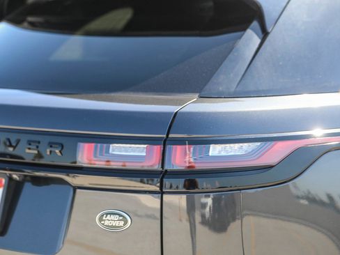 Used 2022 Land Rover Range Rover Velar R-Dynamic S image 9