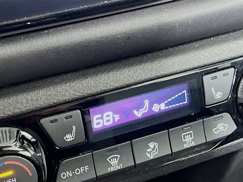 Certified 2023 Nissan Kicks SR w/ SR Premium Package image 20