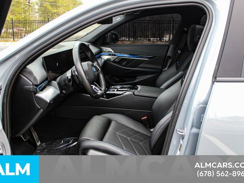 Used 2025 BMW i5 eDrive40i w/ M Sport Package RWD image 16