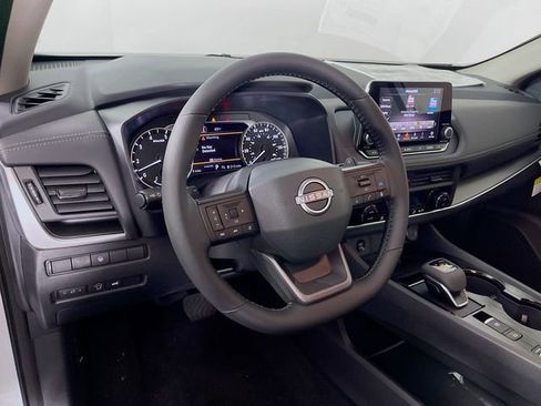 New 2026 Nissan Rogue SV image 7