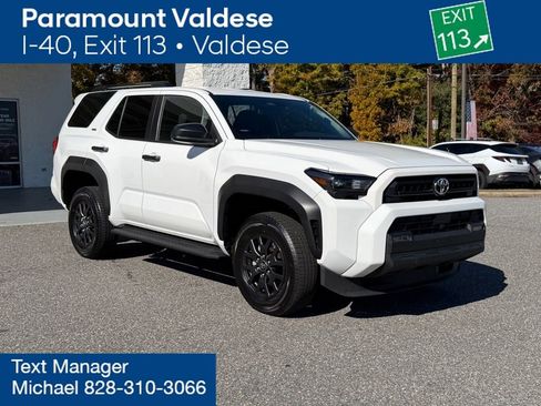 Used 2025 Toyota 4Runner SR5 image 22