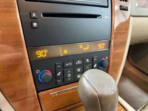 Used 2006 Cadillac STS w/ Preferred Equipment Group RWD image 15