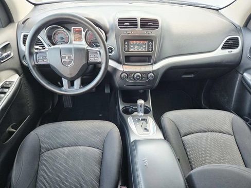 Used 2014 Dodge Journey SXT w/ Flexible Seating Group image 6