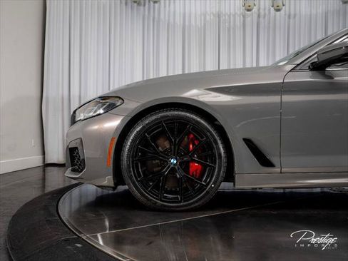 Used 2021 BMW M550i xDrive w/ Premium Package AWD/4WD image 7
