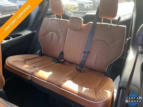 Used 2024 Chrysler Pacifica Pinnacle FWD image 19