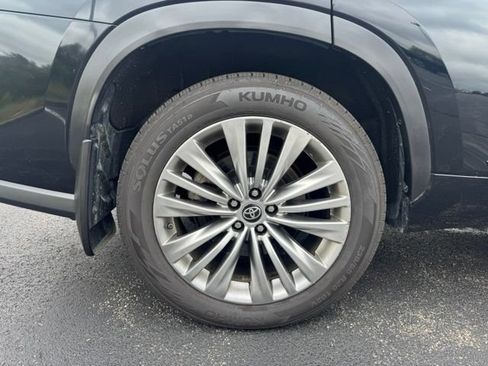 Used 2023 Toyota Highlander Platinum AWD/4WD image 9