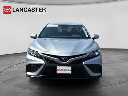 Used 2023 Toyota Camry SE FWD image 2