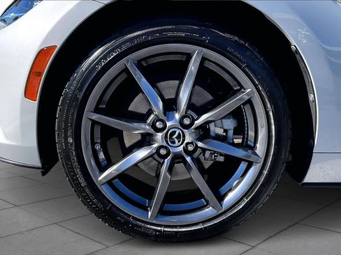 Used 2019 MAZDA MX-5 Miata Grand Touring image 9